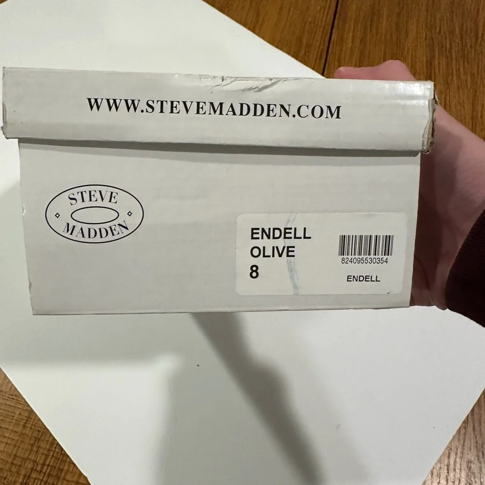 STEVE MADDEN Endell Olive Slip Ons Size 7.5 - Picture 7 of 8